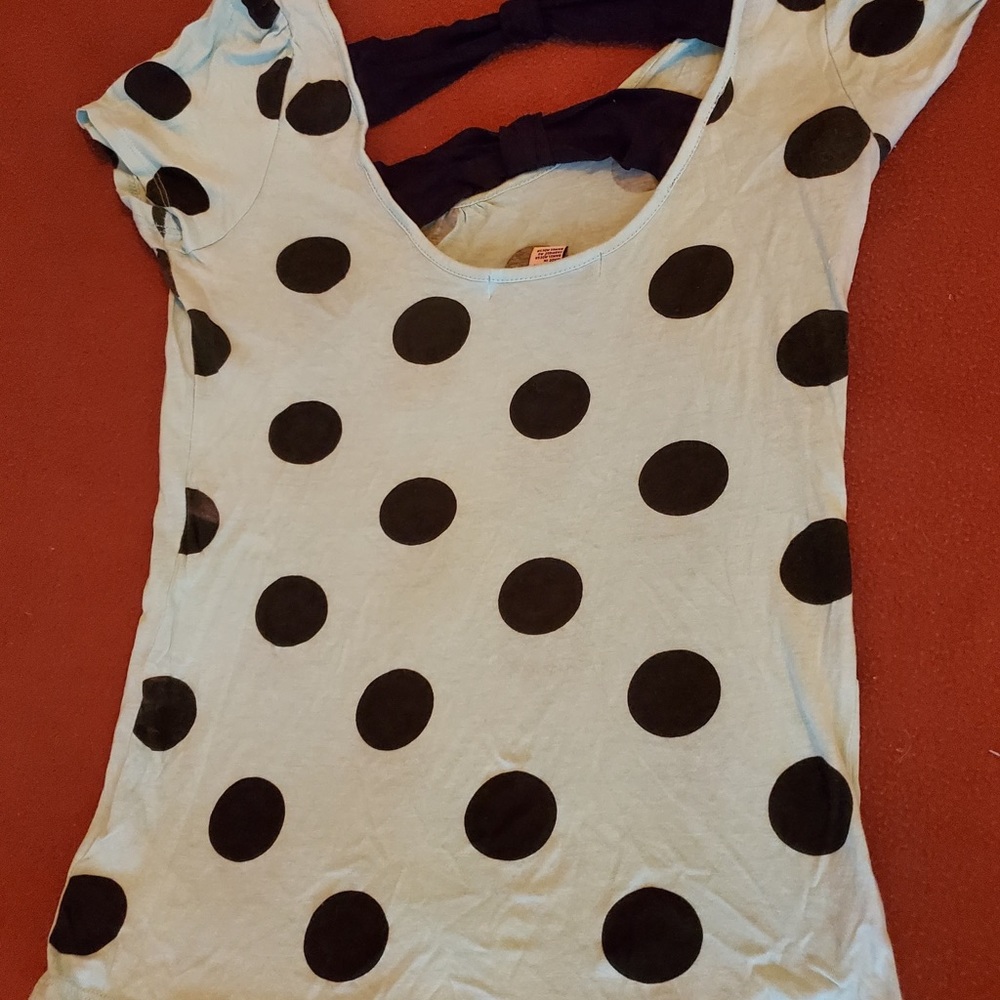 Mint and black polka dot tee with tie back - Picture 2 of 4